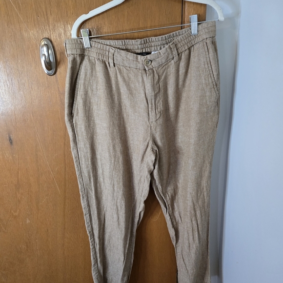 Banana Republic Men's Khaki Chinos - Picture 1 of 4